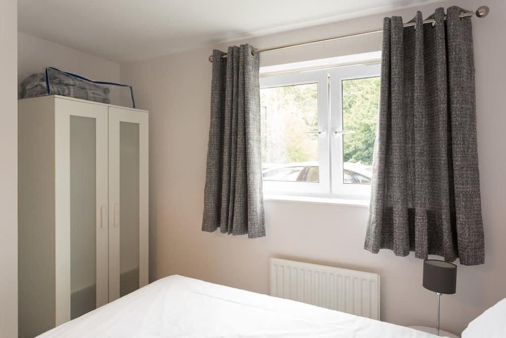 The Beeches 3 - Serviced Apartment Sheffield Bagian luar foto