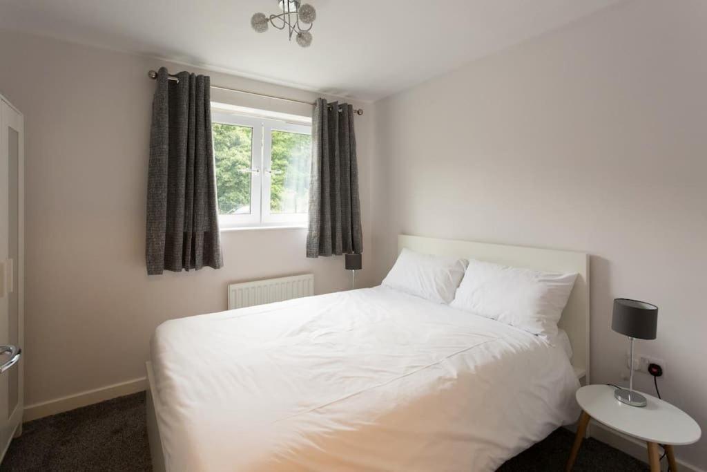 The Beeches 3 - Serviced Apartment Sheffield Bagian luar foto